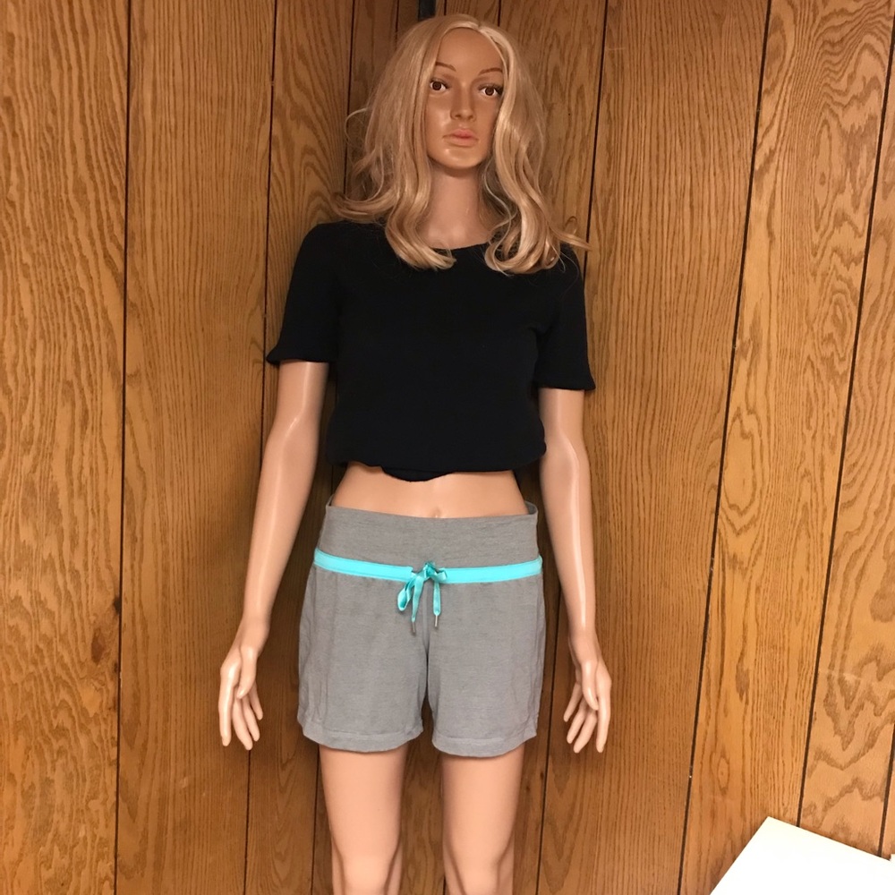 Lululemon Short Athletic Gray Size 8